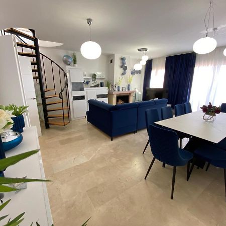 Spacious And Stylish Penthouse In Mijas El Faro Luaran gambar